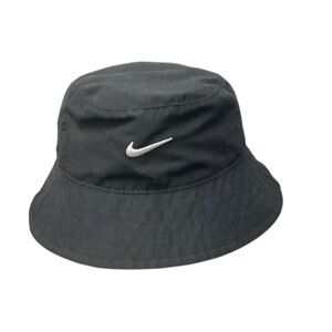 🧢 Nike Kids Black Bucket Hat — Swoosh Logo‎